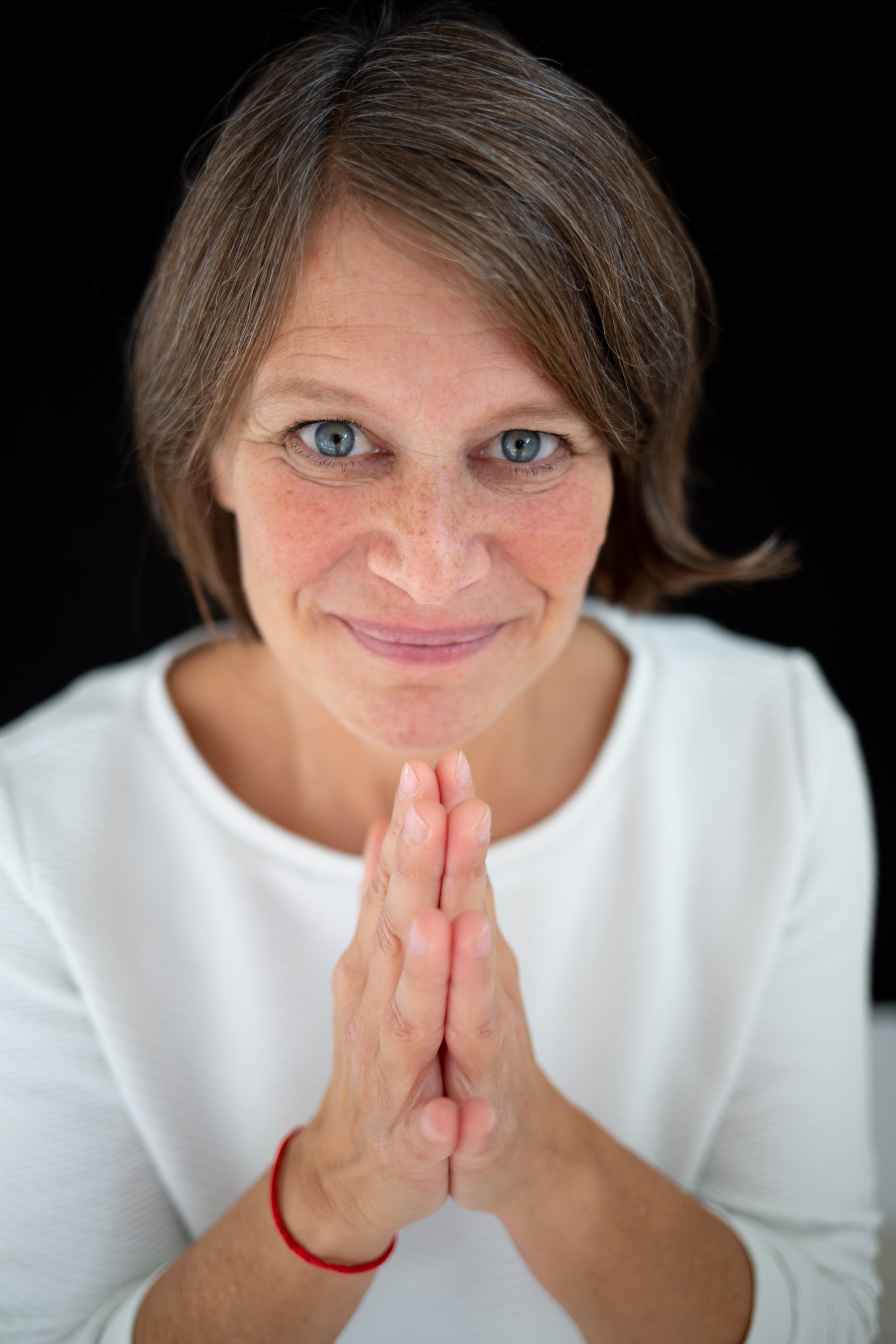 Kati Aistermann, Kontakt
